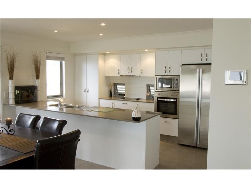 11 Worchester Terrace, Reedy Creek QLD 4227