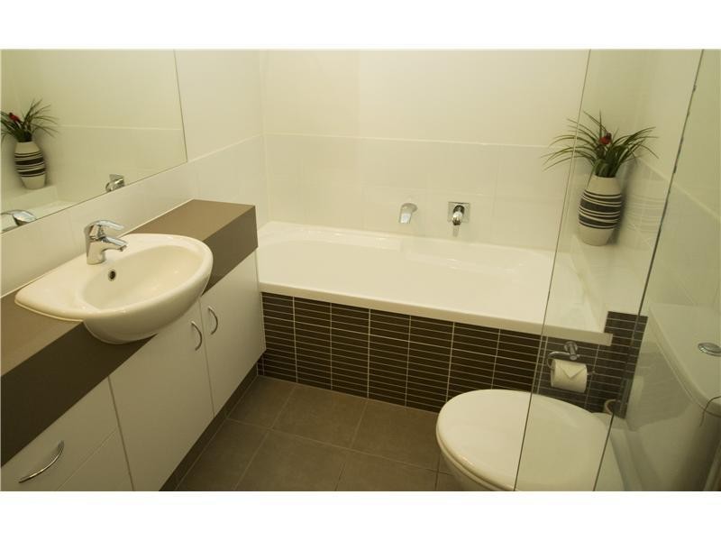 11 Worchester Terrace, Reedy Creek QLD 4227