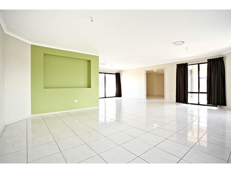 67 Fairway drive, Kensington Grove QLD 4341