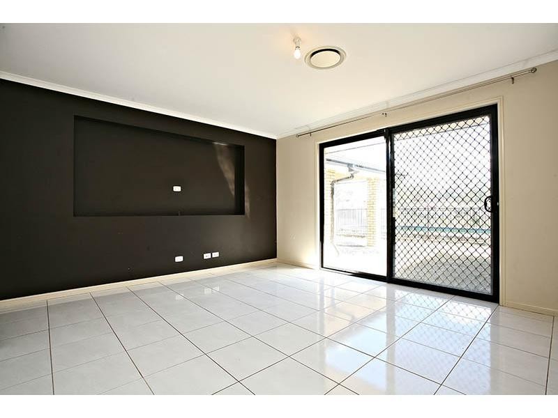 67 Fairway drive, Kensington Grove QLD 4341