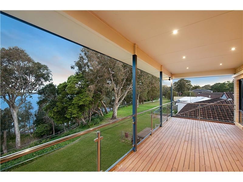 82 Buff Point Avenue, Buff Point NSW 2262