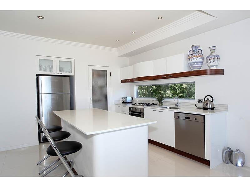 2A Tanti Av, Mornington VIC 3931