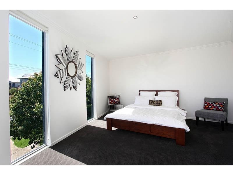 2A Tanti Av, Mornington VIC 3931
