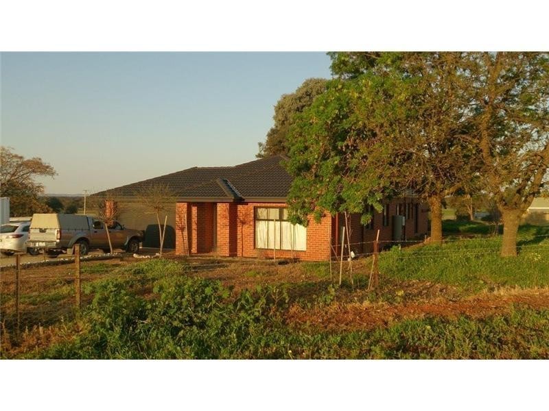 81 Hopetoun Road, Rutherglen VIC 3685