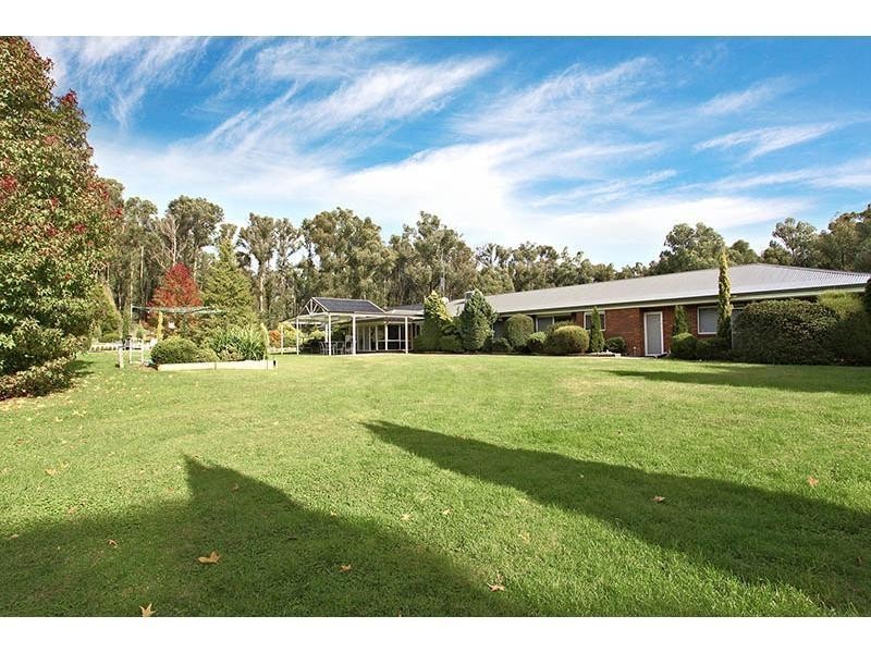 201 Edenvale Crescent, Kinglake West VIC 3757
