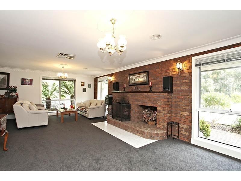 201 Edenvale Crescent, Kinglake West VIC 3757