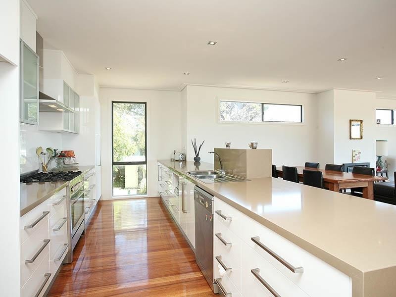 8 Wonthaggi Crescent, San Remo VIC 3925