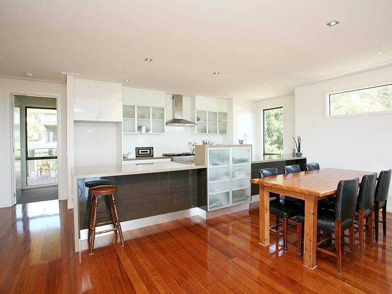 8 Wonthaggi Crescent, San Remo VIC 3925