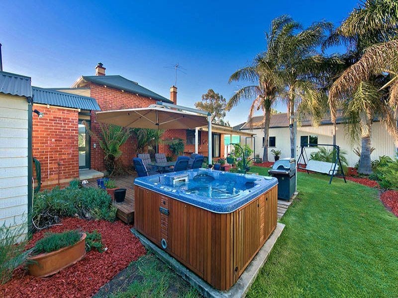 22 Lindsay Street, Corowa NSW 2646