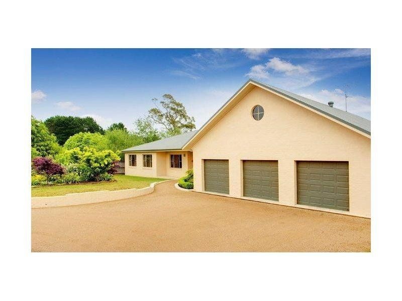 8 Acer Court, Bowral NSW 2576