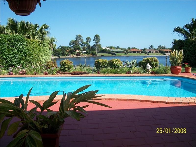 64 Burrendong Road, Coombabah QLD 4216