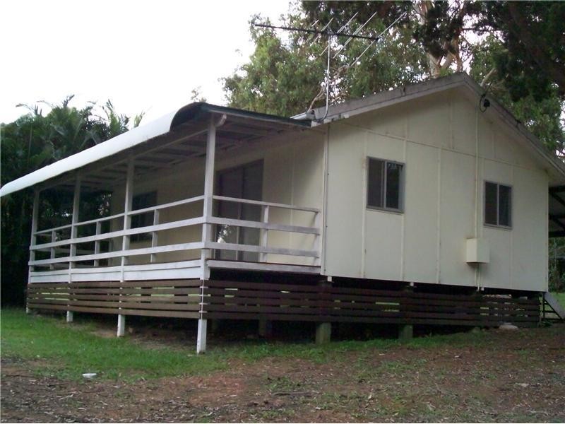 2 Pandanus street, Coochiemudlo Island QLD 4184