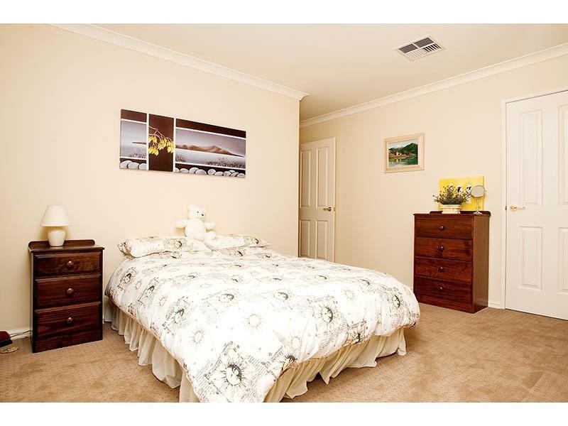 31 FORESHORE COVE, South Yunderup WA 6208