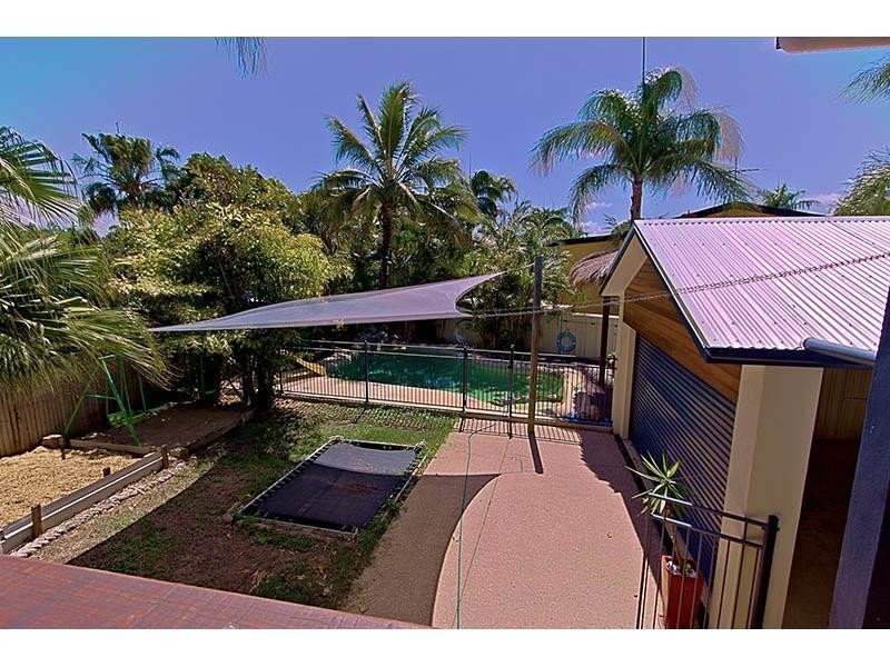14 Binnington Esplanade, East Mackay QLD 4740