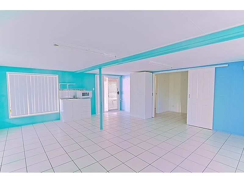 14 Binnington Esplanade, East Mackay QLD 4740