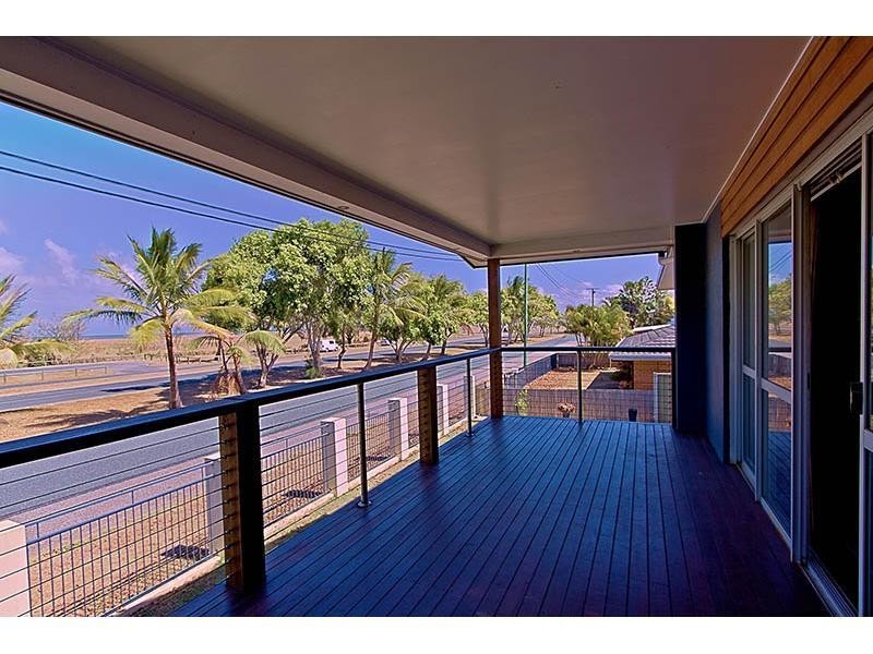 14 Binnington Esplanade, East Mackay QLD 4740