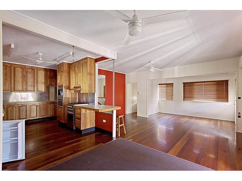 14 Binnington Esplanade, East Mackay QLD 4740