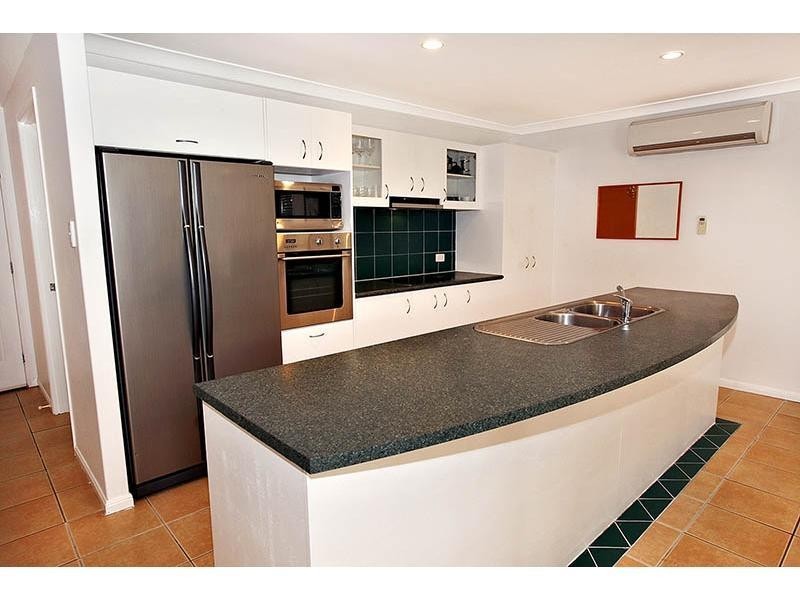 21 Baker Finch Place, Twin Waters QLD 4564