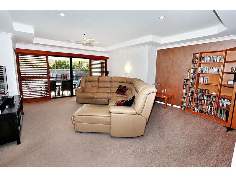 21 Baker Finch Place, Twin Waters QLD 4564
