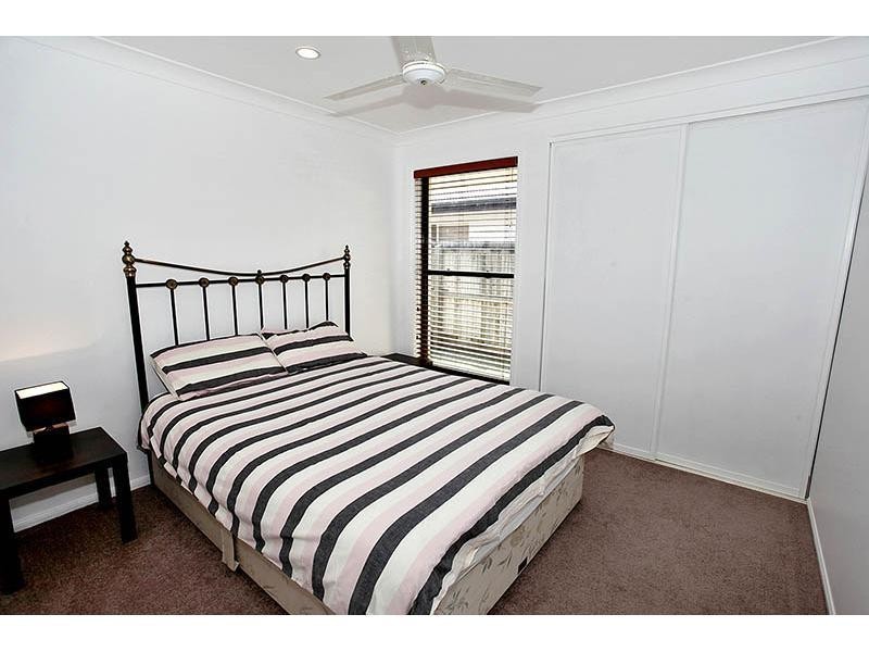 21 Baker Finch Place, Twin Waters QLD 4564