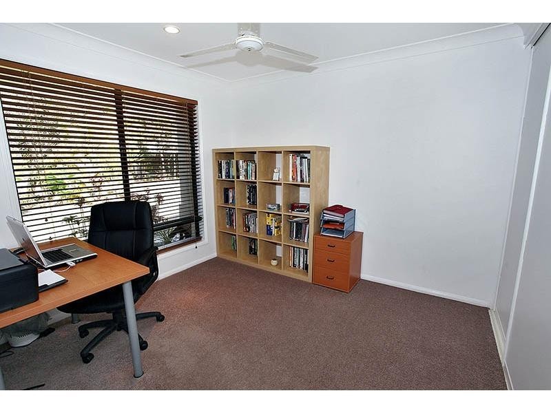 21 Baker Finch Place, Twin Waters QLD 4564