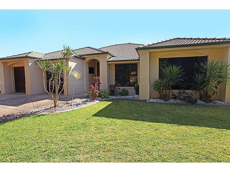21 Baker Finch Place, Twin Waters QLD 4564