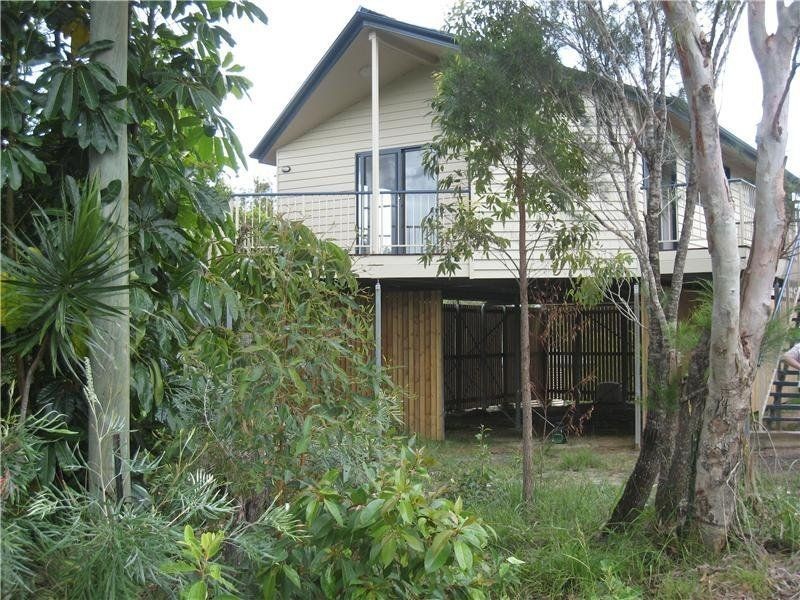 52 Eastbourne Terrace, Macleay Island QLD 4184
