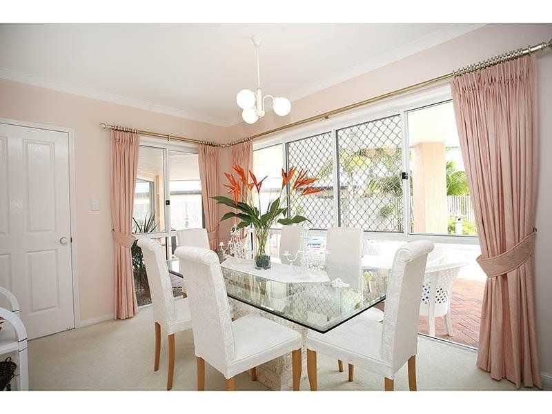 226 Endeavour Drive, Banksia Beach QLD 4507