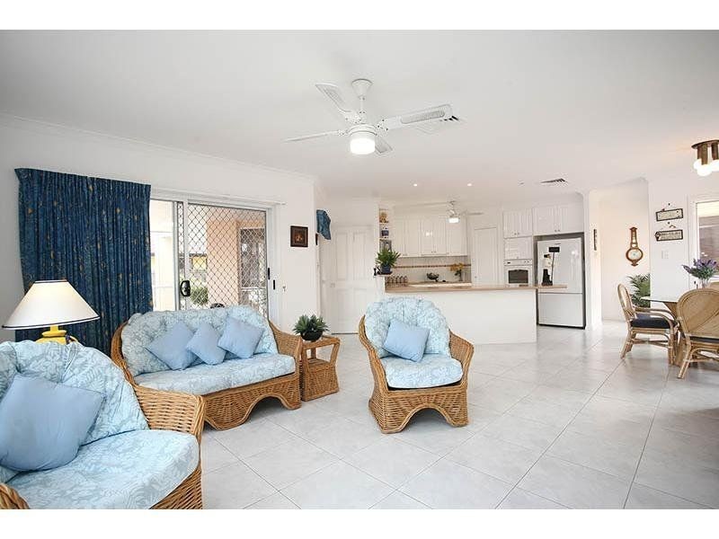 226 Endeavour Drive, Banksia Beach QLD 4507