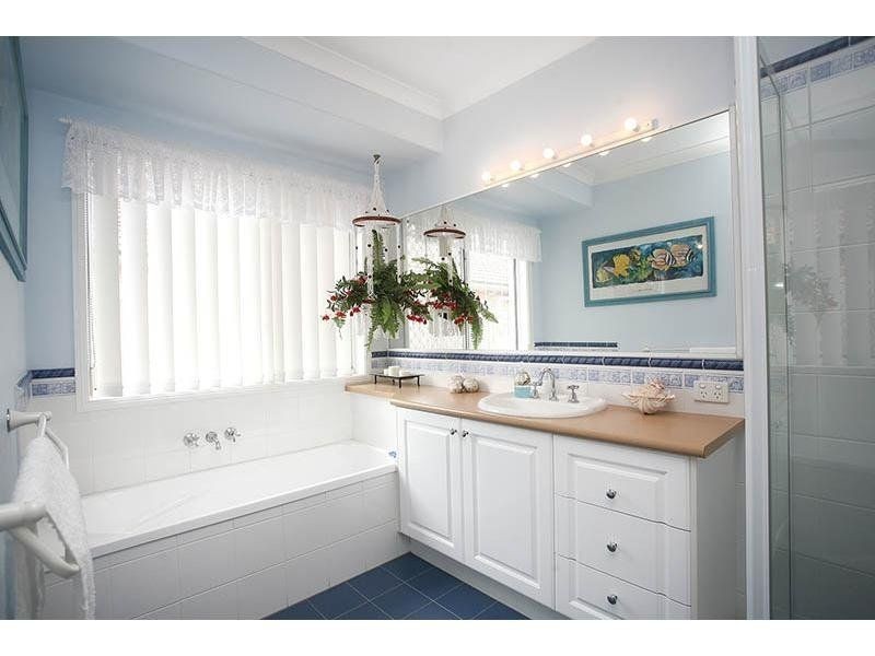 226 Endeavour Drive, Banksia Beach QLD 4507