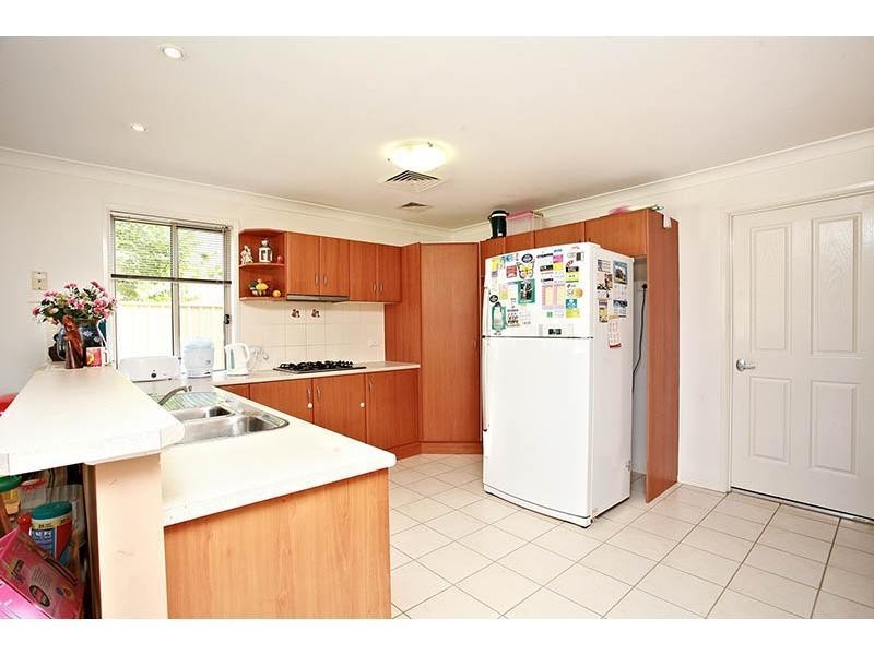 16 Hamlin Street, Quakers Hill NSW 2763
