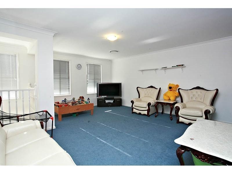 16 Hamlin Street, Quakers Hill NSW 2763