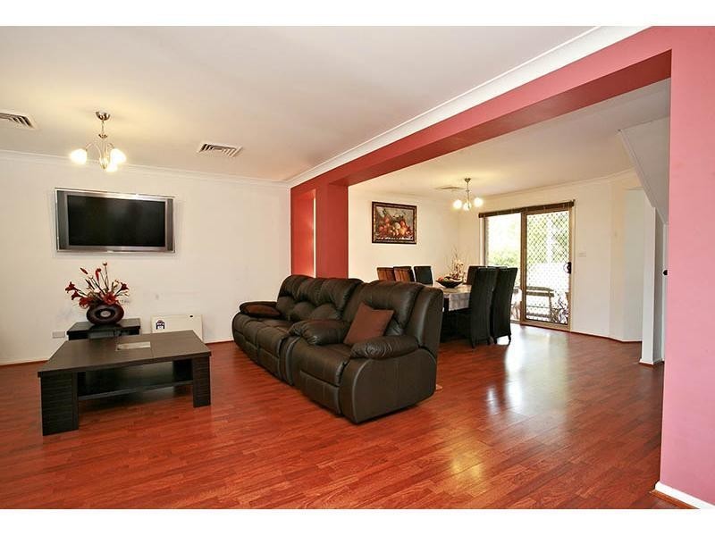 16 Hamlin Street, Quakers Hill NSW 2763