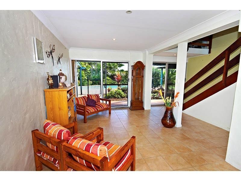 98 Dixon Avenue, Maleny QLD 4552