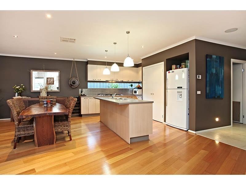 8 Penrose Promenade, Tarneit VIC 3029