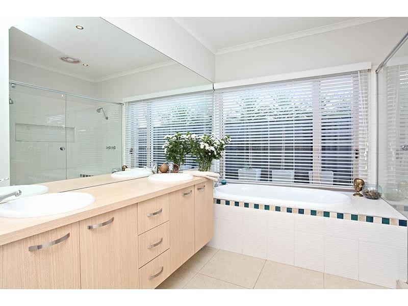 8 Penrose Promenade, Tarneit VIC 3029