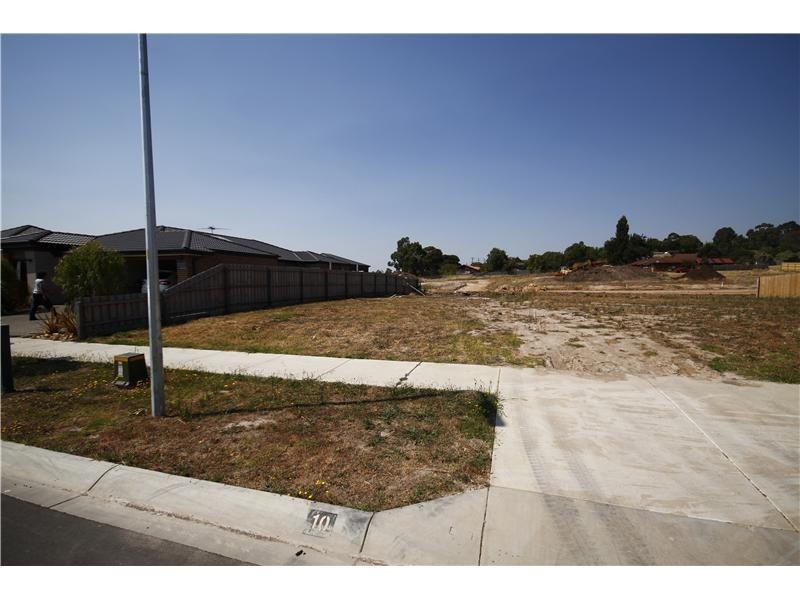 10 Caitlin Drive, Pakenham VIC 3810