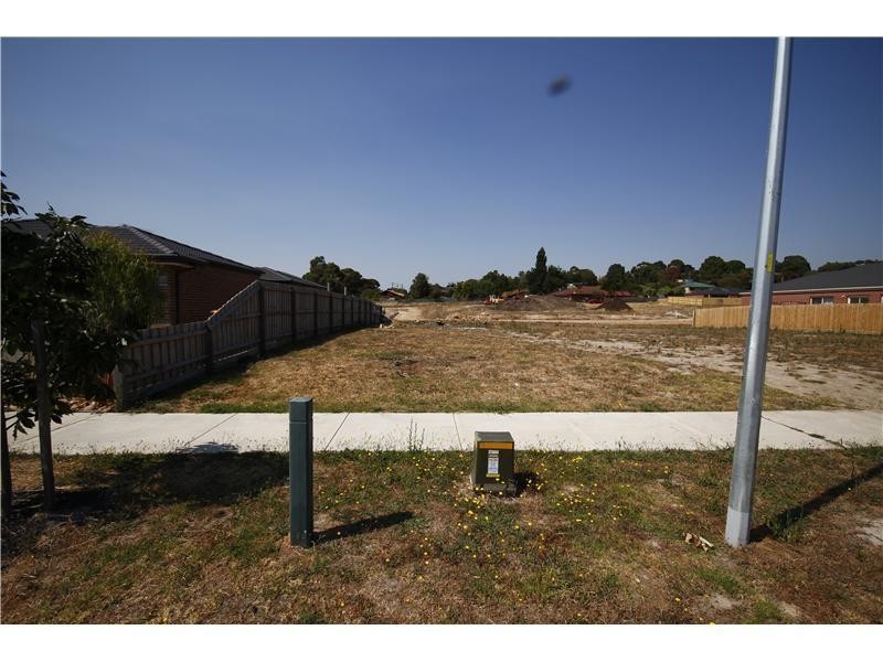 10 Caitlin Drive, Pakenham VIC 3810