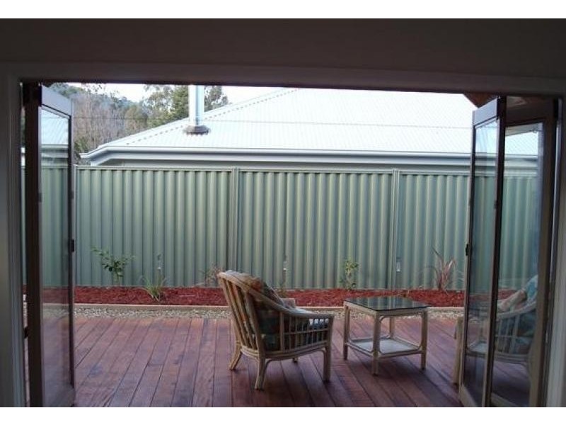 45 Cobden Street, Bright VIC 3741