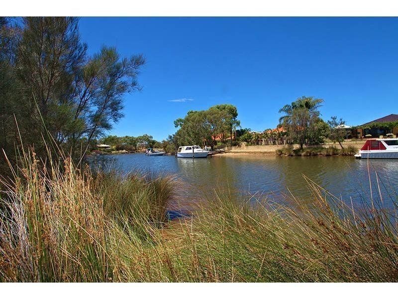 11 Pateman Place, South Yunderup WA 6208