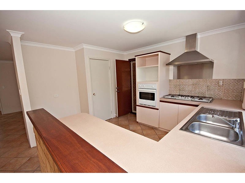 7 Petrel Cove, Geographe WA 6280