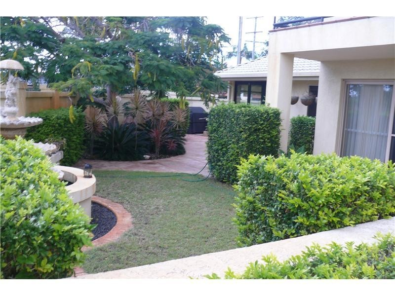 138 Paradise Parade, Paradise Point QLD 4216