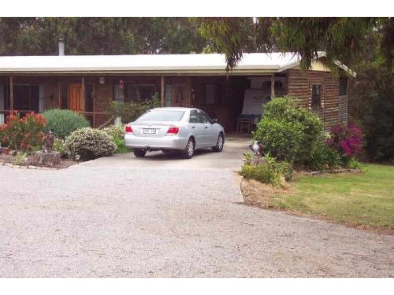 37 Mitchelson Court, Lakes Entrance VIC 3909