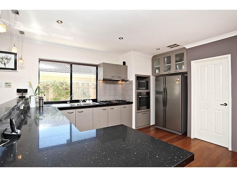 20 Ambleside Way, Canning Vale WA 6155