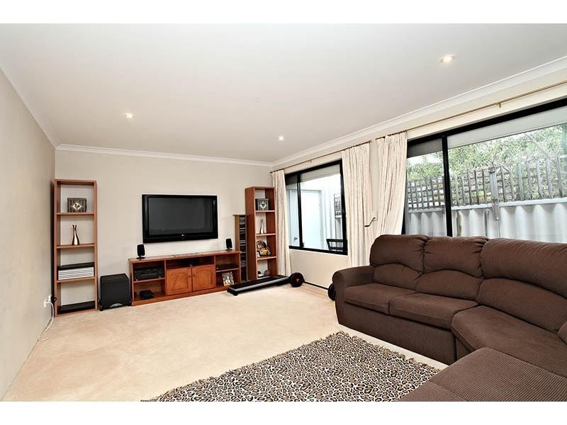 6 Centaury Close, Beeliar WA 6164