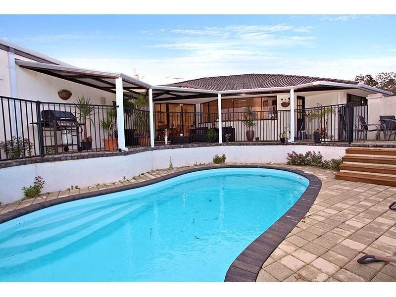 6 Centaury Close, Beeliar WA 6164