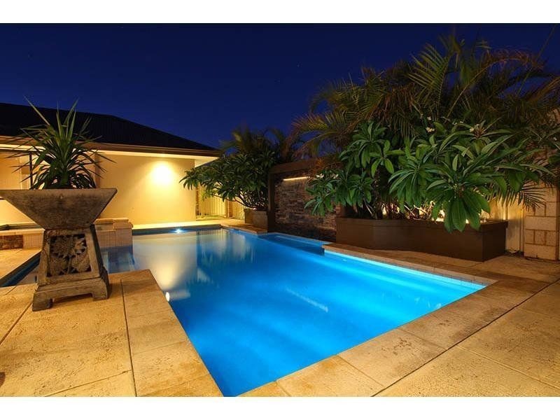 10 Watersun Gardens, Jindalee WA 6036