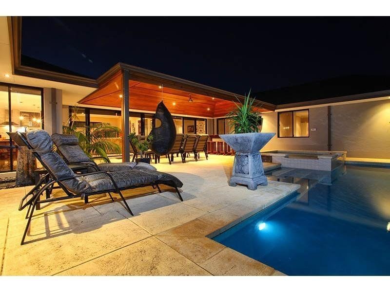 10 Watersun Gardens, Jindalee WA 6036