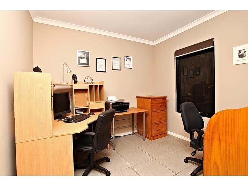 10 Watersun Gardens, Jindalee WA 6036