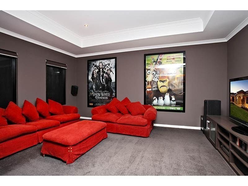 10 Watersun Gardens, Jindalee WA 6036